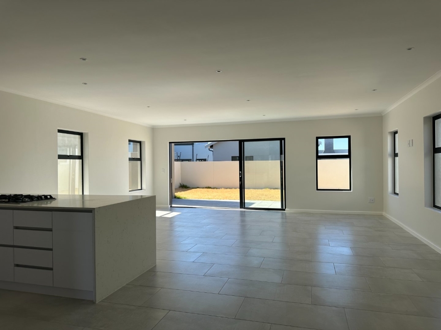 3 Bedroom Property for Sale in Sandown Western Cape